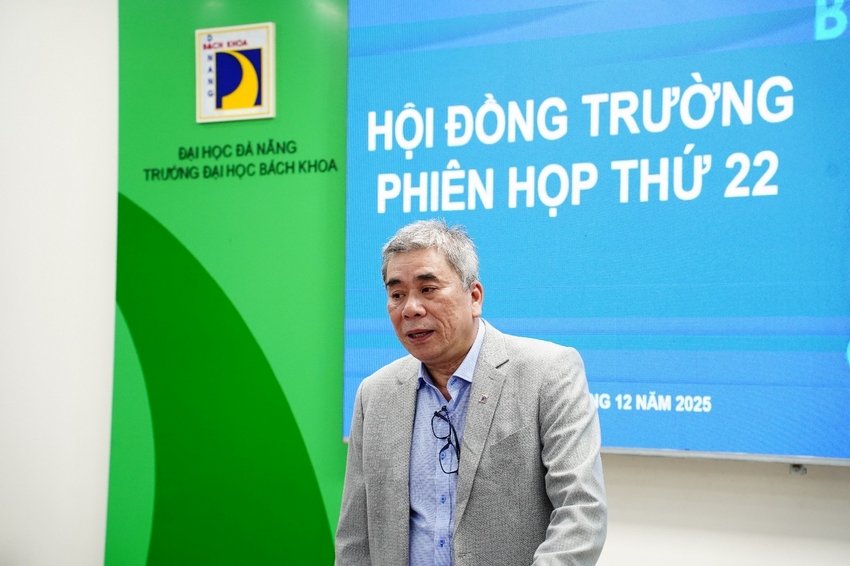 A person standing in front of a sign
AI-generated content may be incorrect.