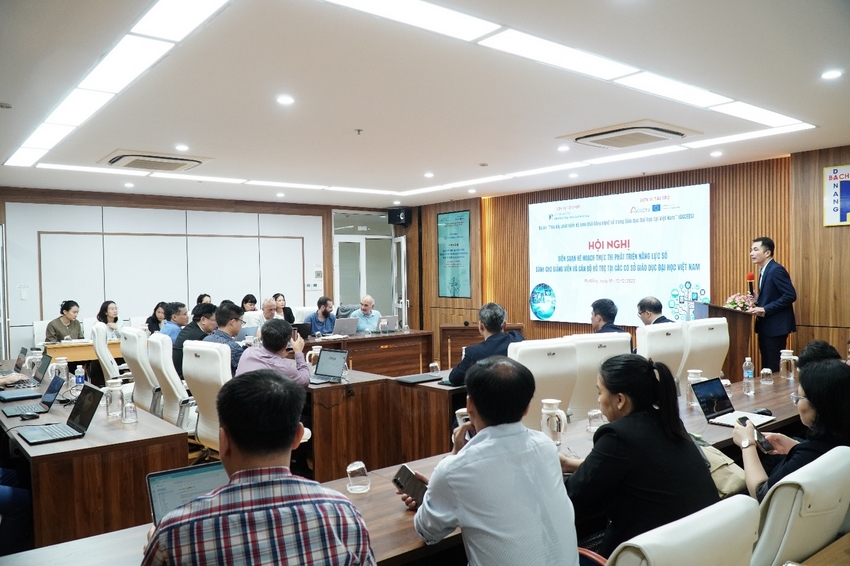 A group of people in a room
AI-generated content may be incorrect.