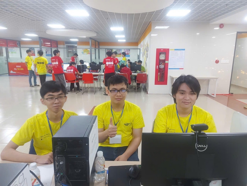 A group of people sitting at computers

AI-generated content may be incorrect.