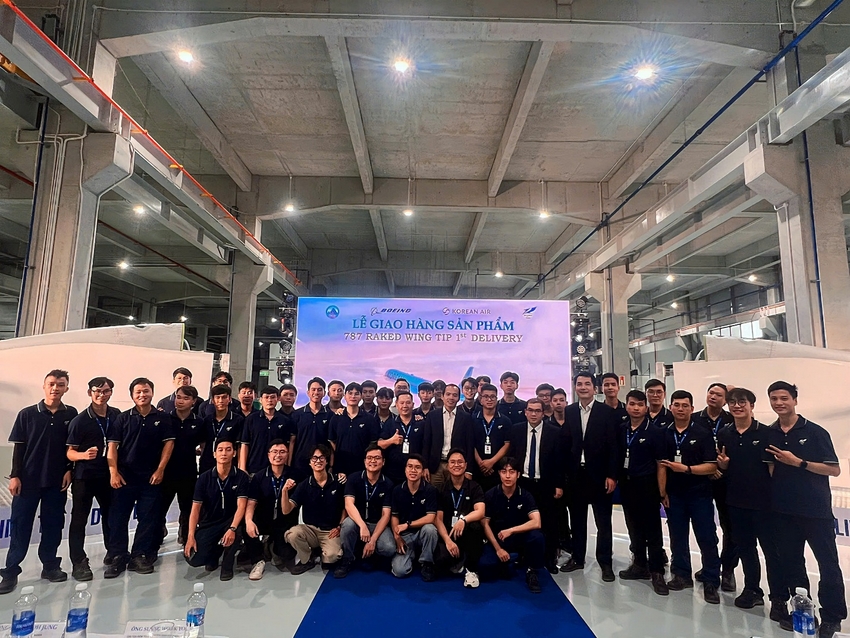 A group of people posing for a photo

AI-generated content may be incorrect.